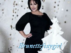 Brunettefoxygirl