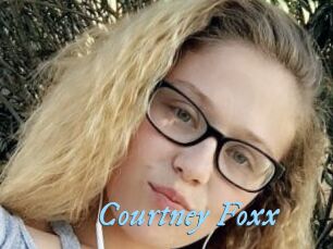 Courtney_Foxx