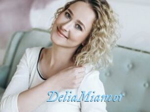 DeliaMiamor