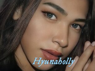 Hyunaholly