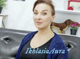 IkhlasiaAura