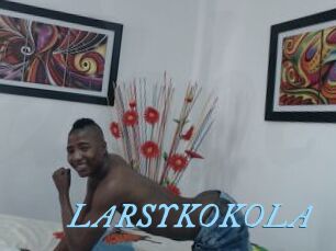 LARSYKOKOLA