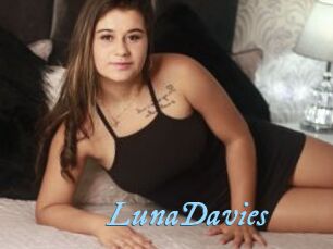 LunaDavies