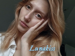 Lunakiss