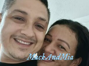 MackAndMia DeriheruI