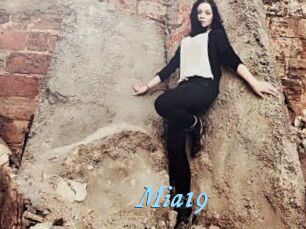 Mia19