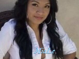 Mia_Le