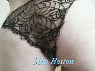 Mia_Boston