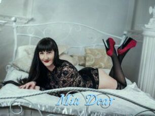 Mia_Dear_