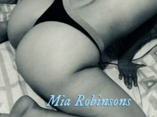 Mia_Robinsons