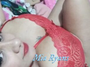 Mia_Ryans