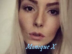 Monique_X