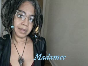 madamee DeriheruI