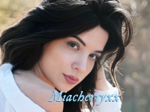 Miacherryxx