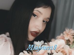 Miajones18