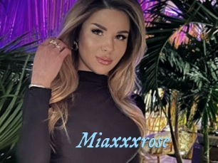 Miaxxxrose