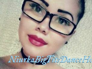NiurkaBigTitsDanceHot