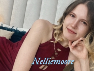 nelliemoore DeriheruI