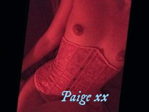 Paige_xx DeriheruI