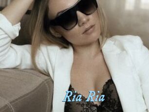 Ria_Ria DeriheruI