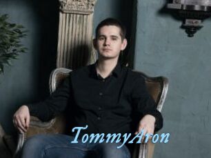 TommyAron DeriheruI
