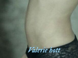 Valerie_hott